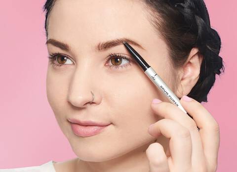 How to Make Your Eyebrows Look Fuller Without Makeup